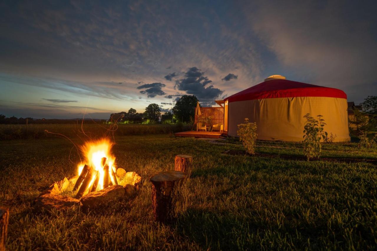Izera Glamping Adults - Luksusowe Jurty&Spa Gajowka  Exterior photo